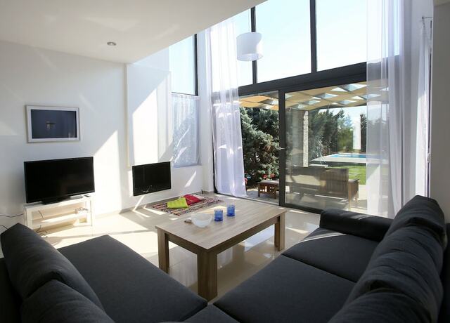 Imagen general del Hotel Sunny Sani Luxury Villas. Foto 15