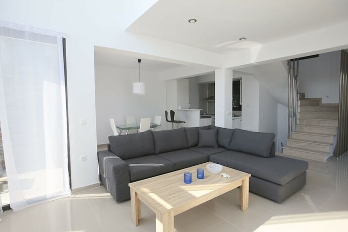 Imagen general del Hotel Sunny Sani Luxury Villas. Foto 16