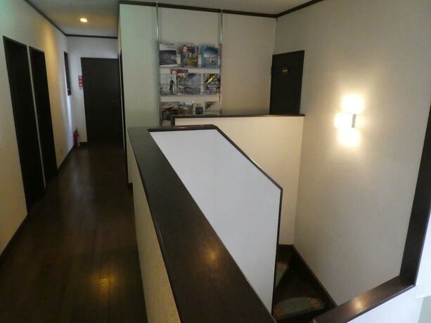 Imagen de los interiores del Hotel Sunny Side Hut. Foto 30