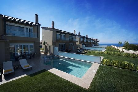 Imagen de la piscina del Hotel Sunny Villas Resort and Spa. Foto 10