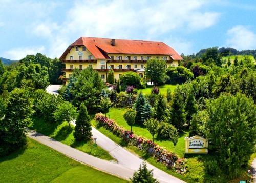 Imagen general del Hotel Sunny-Hill Fr&uuml;hst&uuml;ckshotel - Dreilandhof. Foto 1