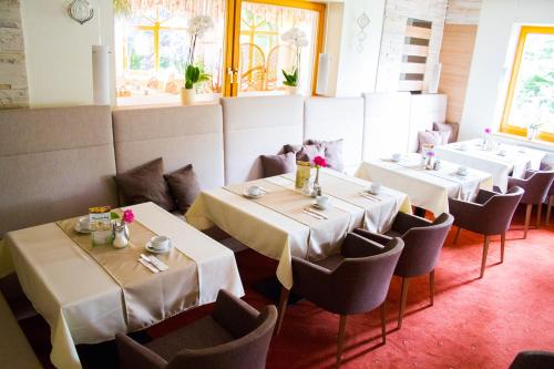 Imagen general del Hotel Sunny-Hill Fr&uuml;hst&uuml;ckshotel - Dreilandhof. Foto 5