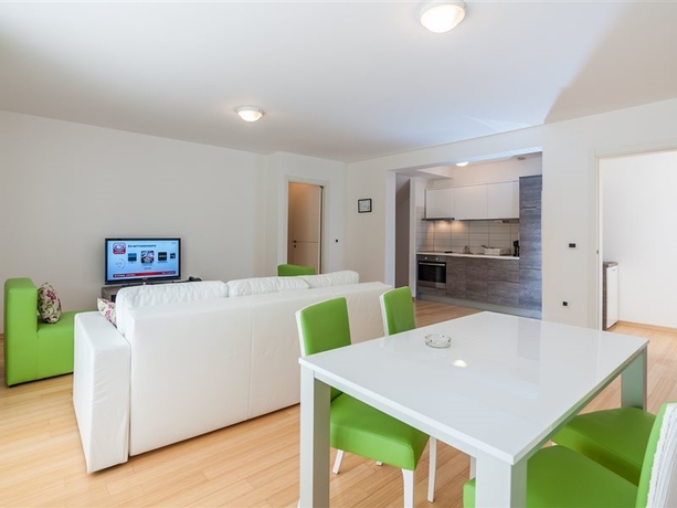 Imagen general del Hotel Sunnyside Apartments Petrčane. Foto 2