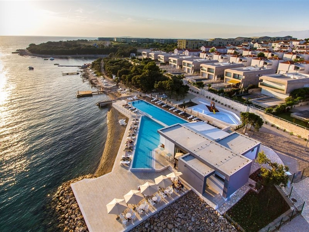 Imagen general del Hotel Sunnyside Apartments Petrčane. Foto 8