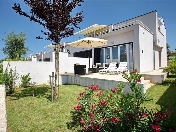 Imagen general del Hotel Sunnyside Apartments Petrčane. Foto 16