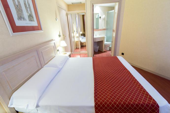 Imagen general del Hotel Sunotel Junior. Foto 12