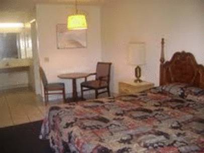 Imagen de la habitación del Hotel Sunpark Inn & Suites. Foto 2