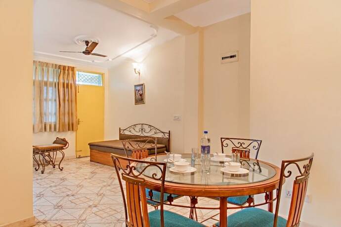 Imagen de la habitación del Hotel Sunpine Villa. Foto 12