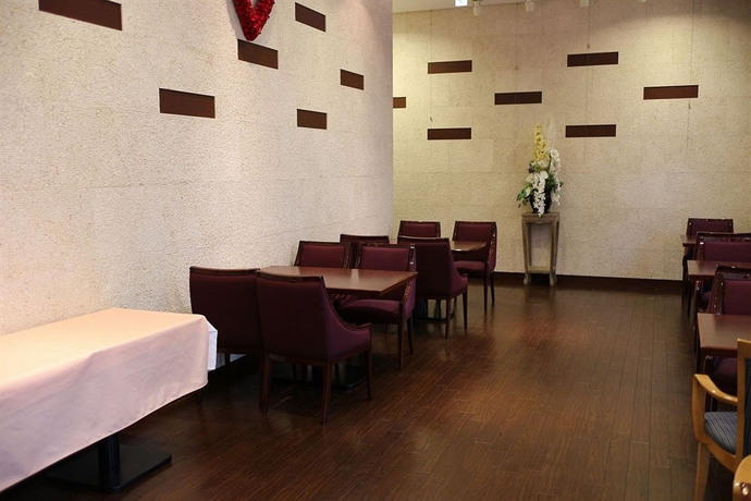 Imagen del bar/restaurante del Hotel Sunplaza Annex. Foto 3