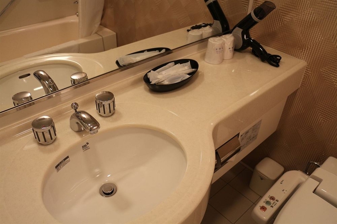 Imagen de la habitación del Hotel Sunplaza Annex. Foto 14
