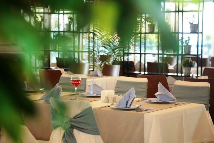 Imagen de la piscina del Hotel Sunprime C-lounge - Adults Only. Foto 8