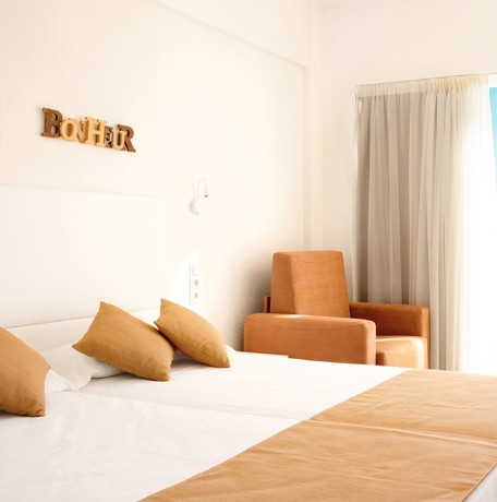 Imagen de la habitación del Hotel Sunprime Pollensa Bay. Foto 7