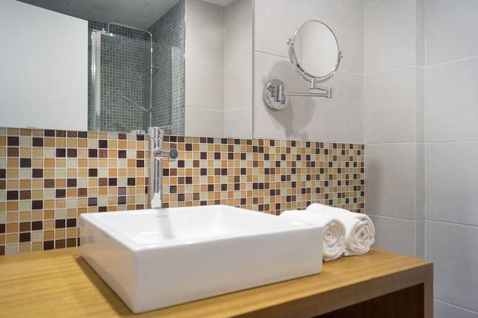 Imagen de la habitación del Hotel Sunprime Pollensa Bay. Foto 15