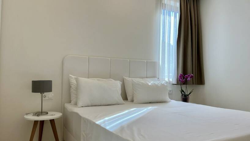 Imagen general del Hotel Sunraf Luxe Apartments. Foto 1