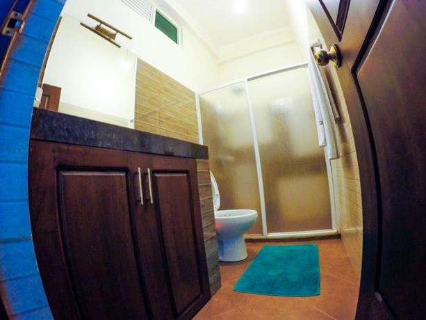 Imagen de la habitación del Hotel Sunrich Kandy. Foto 4