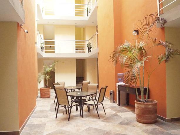 Imagen de los interiores del Hotel Sunrise 42 Suites Hotel. Foto 6