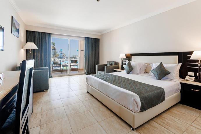 Imagen de la habitación del Hotel Sunrise Alora Aqua Park Resort. Foto 2