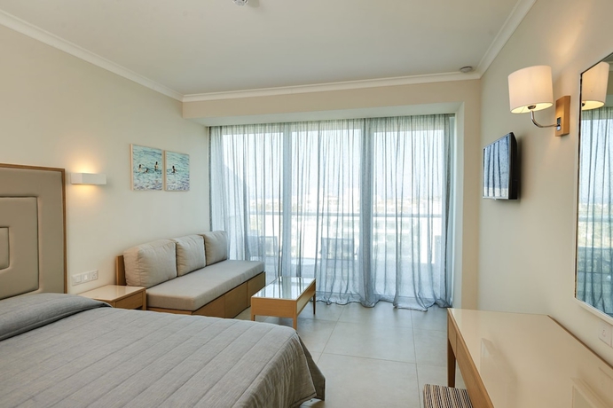 Imagen de la habitación del Hotel Sunrise Beach, Famagusta. Foto 4