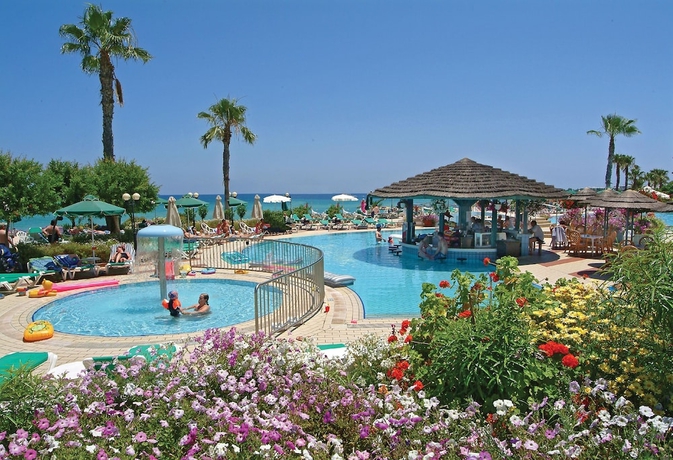 Imagen de la piscina del Hotel Sunrise Beach, Famagusta. Foto 13