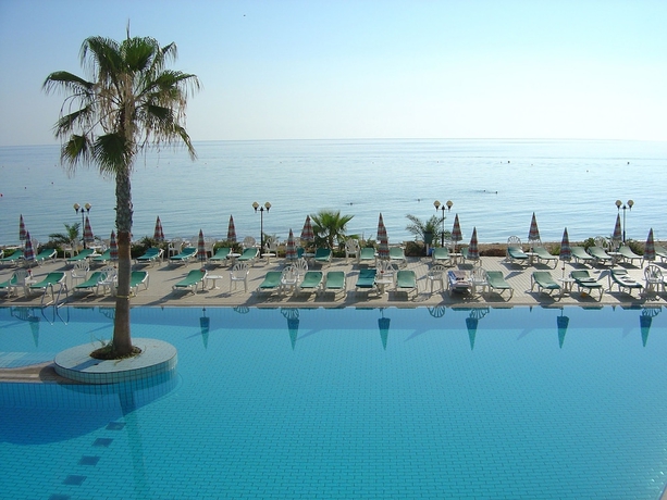 Imagen de la piscina del Hotel Sunrise Beach, Famagusta. Foto 17