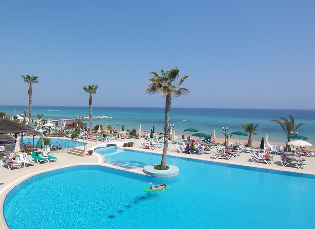 Imagen de la piscina del Hotel Sunrise Beach, Famagusta. Foto 18