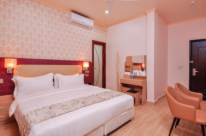 Imagen de la habitación del Hotel Sunrise Beach and Spa. Foto 2