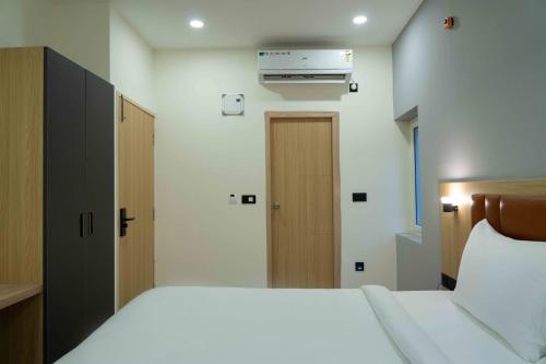 Imagen de la habitación del Hotel Sunrise Business. Foto 19