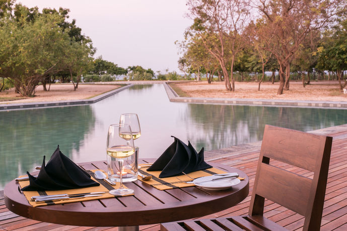 Imagen de la piscina del Hotel Sunrise By Jetwing. Foto 16