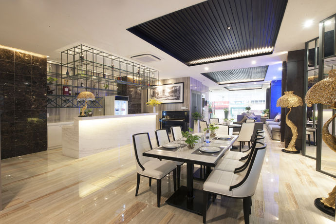 Imagen de la habitación del Hotel Sunrise Central. Foto 7