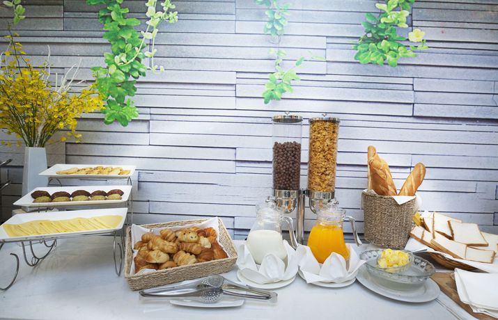 Imagen de la habitación del Hotel Sunrise Central. Foto 8