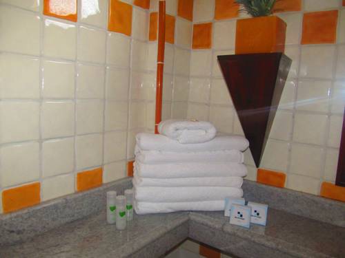 Imagen de la habitación del Hotel Sunrise Centro Vacacional. Foto 6