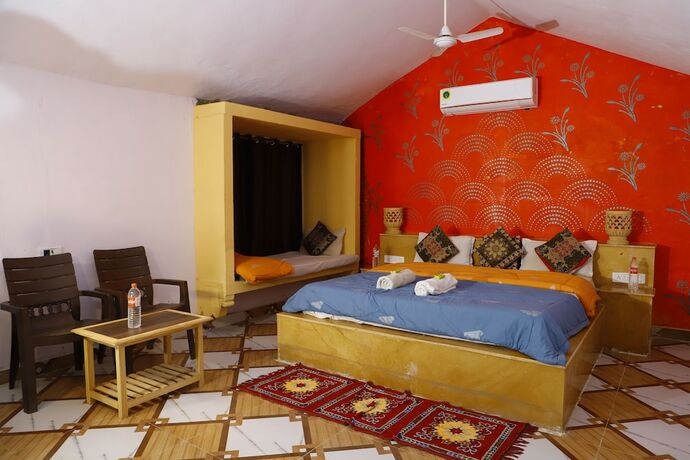 Imagen de la habitación del Hotel Sunrise Desert Resort. Foto 19