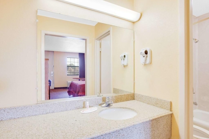 Imagen de los interiores del Hotel Sunrise Extended Stay, Searcy. Foto 18