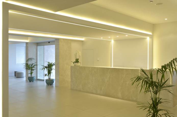 Imagen de los interiores del Hotel Sunrise Gardens Aparthotel. Foto 12