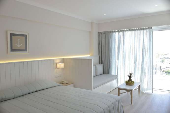 Imagen de la habitación del Hotel Sunrise Gardens Aparthotel. Foto 9