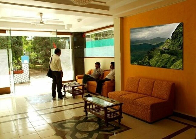 Imagen de los interiores del Hotel Sunrise Hill Resort. Foto 24