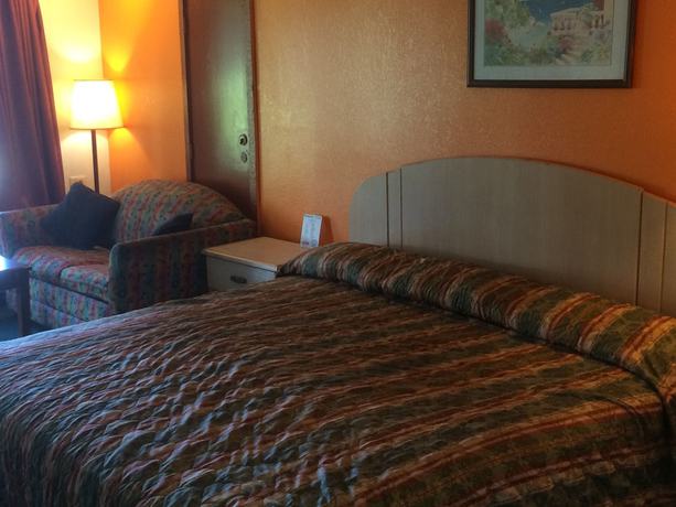 Imagen de la habitación del Hotel Sunrise Inn, Bradenton. Foto 5