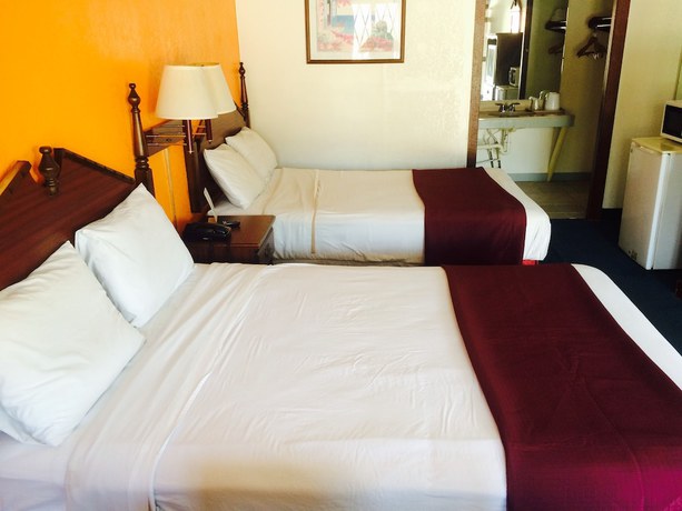 Imagen de la habitación del Hotel Sunrise Inn, Bradenton. Foto 15