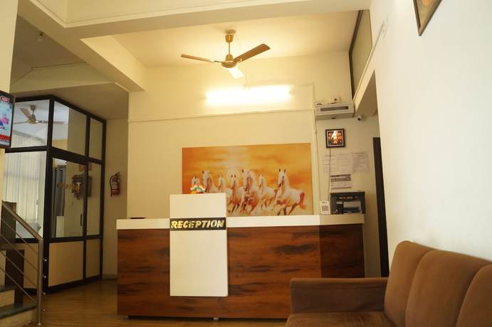 Imagen de los interiores del Hotel Sunrise Inn, Kotah. Foto 20