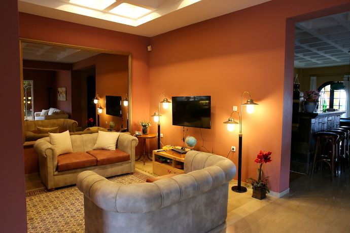 Imagen de los interiores del Hotel Sunrise Inn, Kountourata. Foto 15