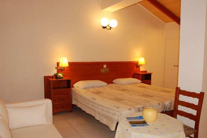 Imagen de la habitación del Hotel Sunrise Inn, Kountourata. Foto 7