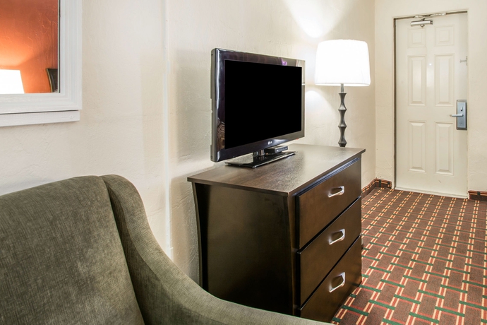Imagen de los interiores del Hotel Sunrise Inn On The Beach. Foto 5