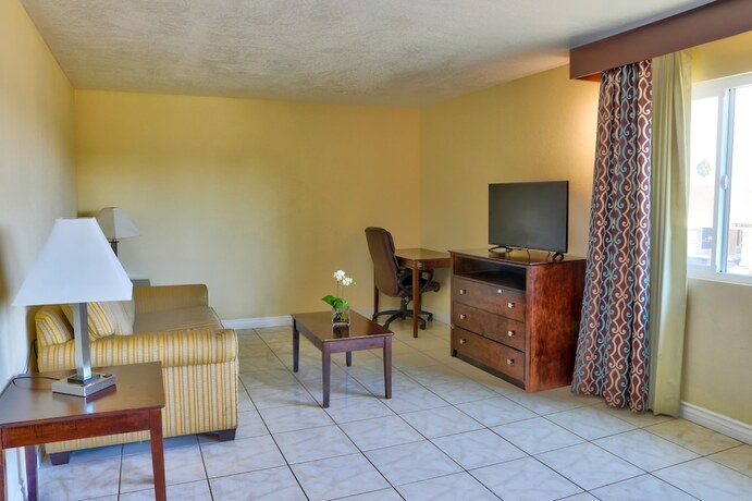 Imagen general del Hotel Sunrise Inn San Diego. Foto 12