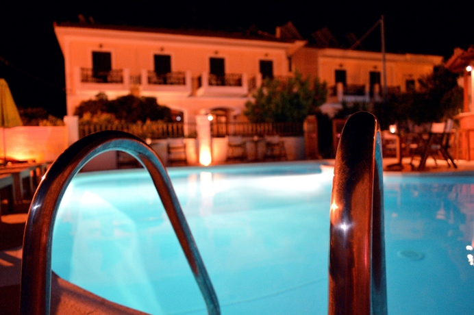 Imagen de la piscina del Hotel Sunrise, Ireo. Foto 16