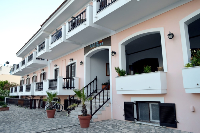 Imagen general del Hotel Sunrise, Ireo. Foto 3