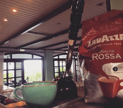 Imagen del bar/restaurante del Hotel Sunrise, Ireo. Foto 5