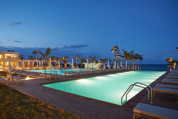 Imagen de la piscina del Hotel Sunrise Jade - Adults Only. Foto 18