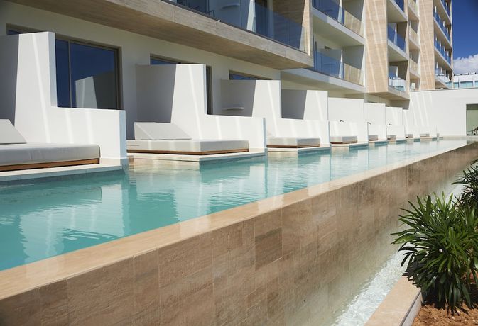 Imagen de la piscina del Hotel Sunrise Jade - Adults Only. Foto 20