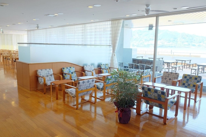 Imagen de los interiores del Hotel Sunrise Katsuura. Foto 15
