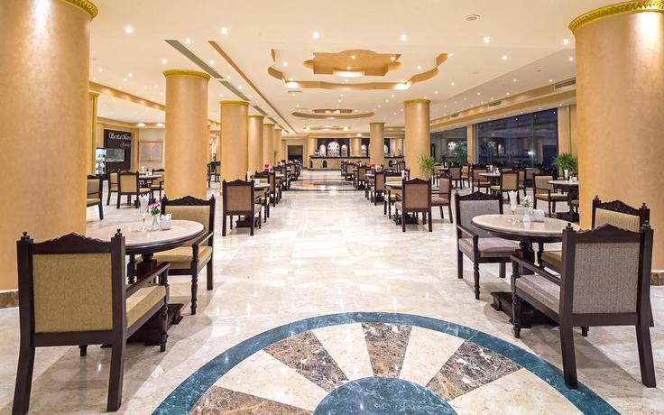 Imagen de los interiores del Hotel Sunrise Le Jardin Aqua Park Resort. Foto 5